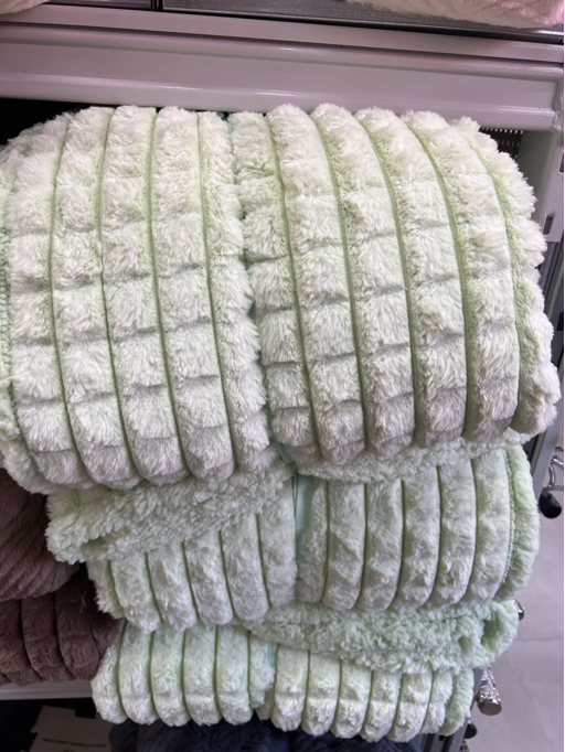 259d997c-7ea3-4c08-9c26-a081aa4f3363