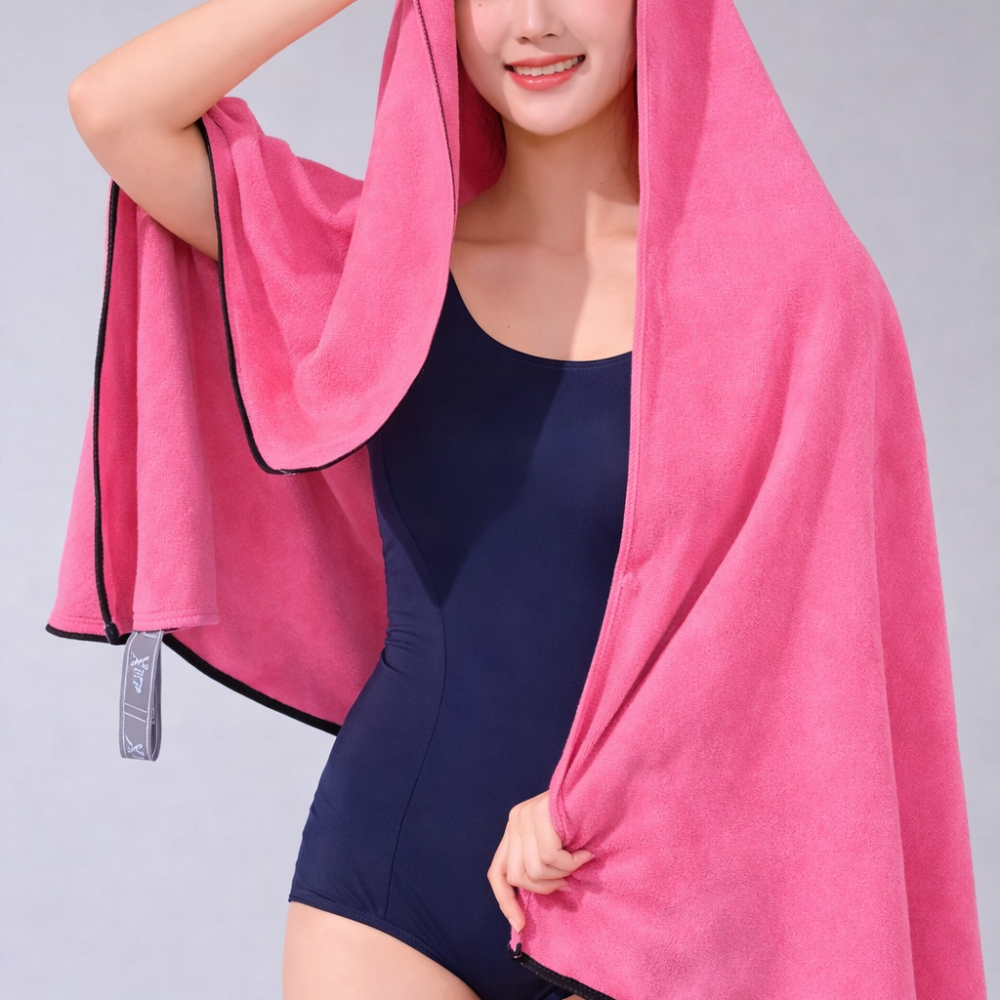 Αθλητική πετσέτα γρήγορου στεγνώματος microfiber σε χρήση – μοντέλο με μπλε πετσέτα LUCKTORA